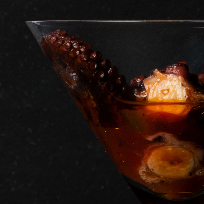 Konservuotų Aštuonkojų ragu | ABC+ paserviruotas kokteilių stikle 1